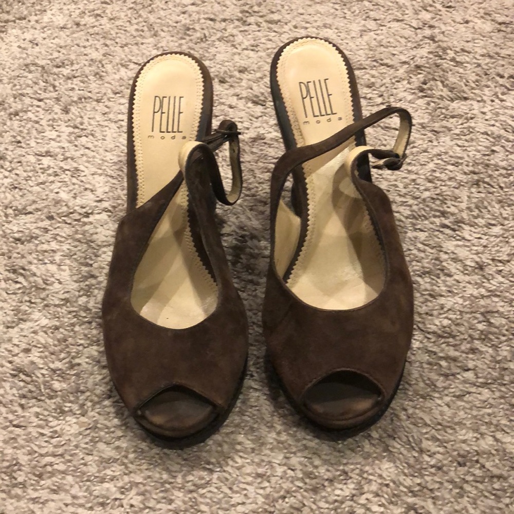 Pelle Moda brown suede wedges with sling back strap. Great condition